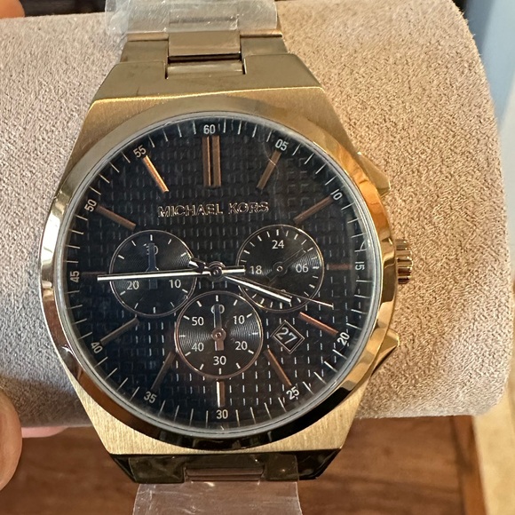 Michael Kors Gold Watch— BRAND NEW! - Picture 1 of 4